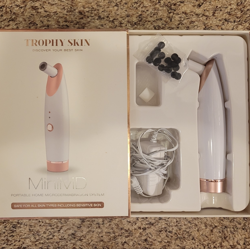 Trophy Skin Mini Microdermabrasion tool